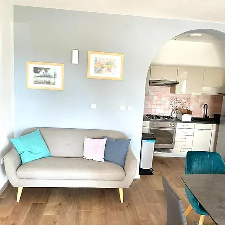 D&a With Private Swimming Pool Apartman Pula