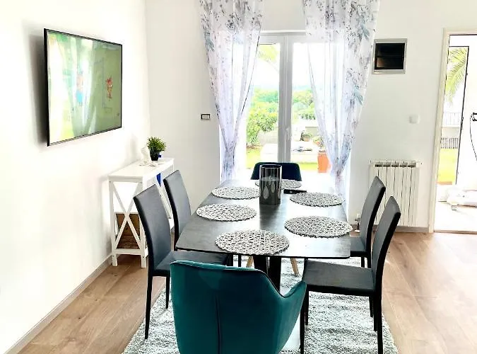 Apartman D&a With Private Swimming Pool Pula