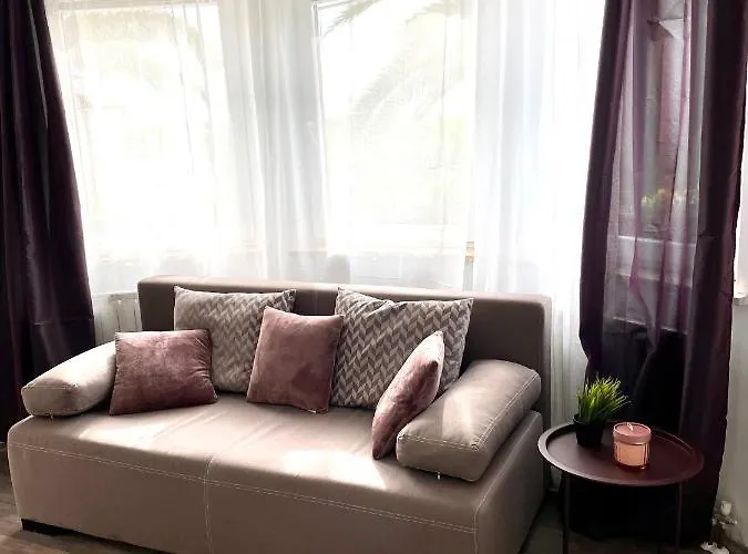 D&a With Private Swimming Pool