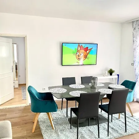Apartament D&a With Private Swimming Pool